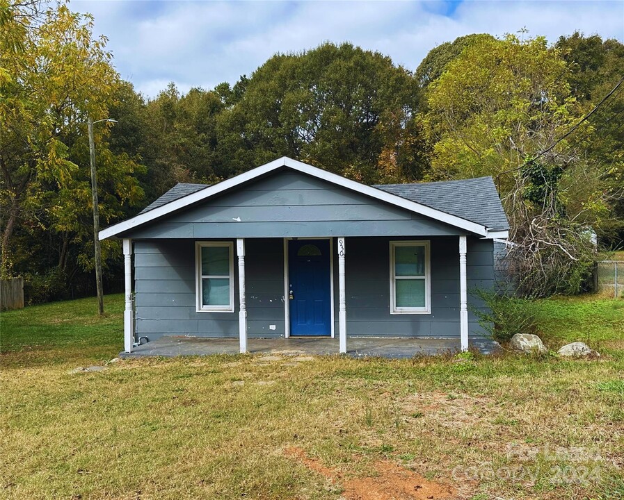 930 Mauney Ave in Gastonia, NC - Building Photo