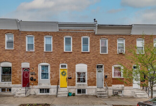 property at 320 S Newkirk St