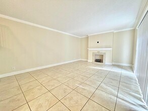 221 Lake Arbor Dr in Palm Springs, FL - Building Photo - Building Photo