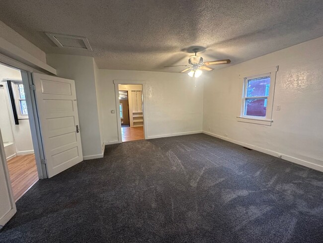 1823 Ave G in Scottsbluff, NE - Building Photo - Building Photo