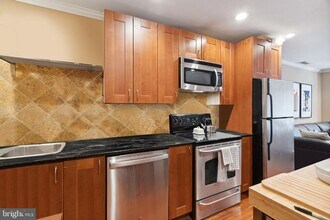 3009 W Girard Ave in Philadelphia, PA - Building Photo - Building Photo