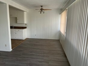 335 W 88th St in Los Angeles, CA - Building Photo - Building Photo