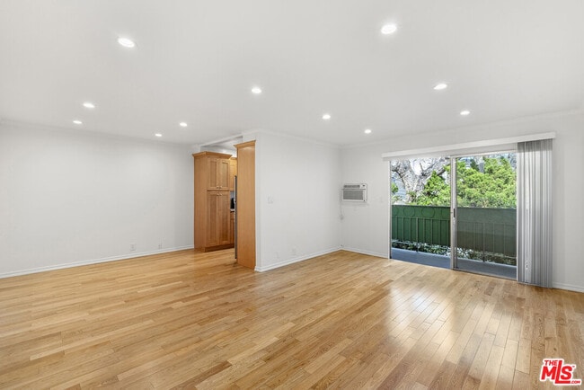 8219 Norton Ave in West Hollywood, CA - Building Photo - Building Photo