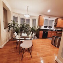 8563 Mazzello Pl in Springfield, VA - Building Photo - Building Photo