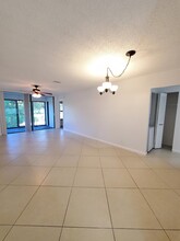 207 Lake Pointe Dr in Oakland Park, FL - Building Photo - Building Photo