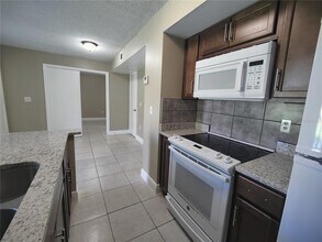 445 Fountainhead Cir in Kissimmee, FL - Building Photo - Building Photo