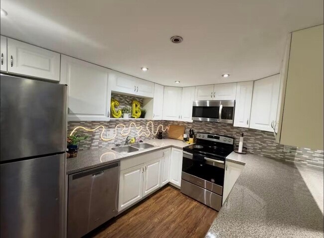 property at 108 Lacosta Ln