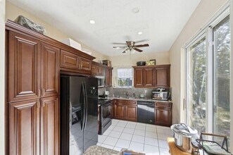 1239 Sussex St in Boynton Beach, FL - Foto de edificio - Building Photo
