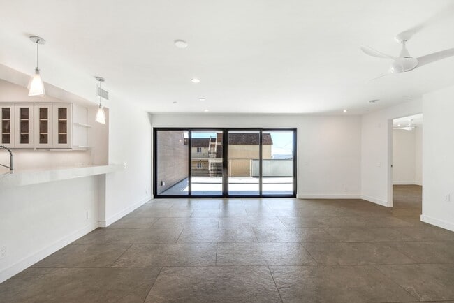 2700 Manhattan Ave in Hermosa Beach, CA - Building Photo - Building Photo