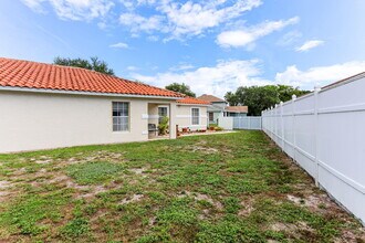 10216 Boynton Pl Cir in Boynton Beach, FL - Building Photo - Building Photo