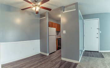 Indian Hills Apartment Homes in Wichita, KS - Building Photo - Building Photo