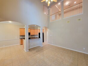 206 Whispering Ridge Terrace in Houston, TX - Building Photo - Building Photo