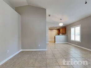 10109 37th Ct E in Parrish, FL - Foto de edificio - Building Photo