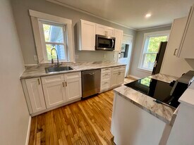 413 Hammond St, Unit 6 in Bangor, ME - Building Photo