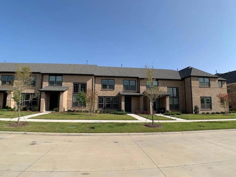 7316 Sideoats Gama St, Unit 12-207 in Frisco, TX - Building Photo