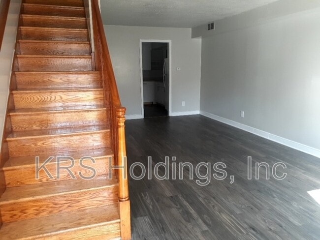 property at 5406 Remuda Dr