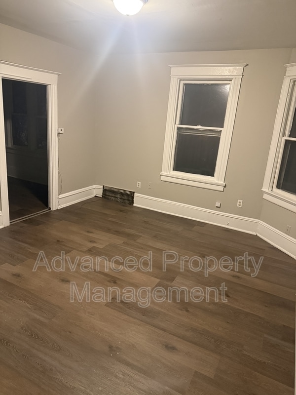 934 W Chambers St in Milwaukee, WI - Building Photo - Building Photo