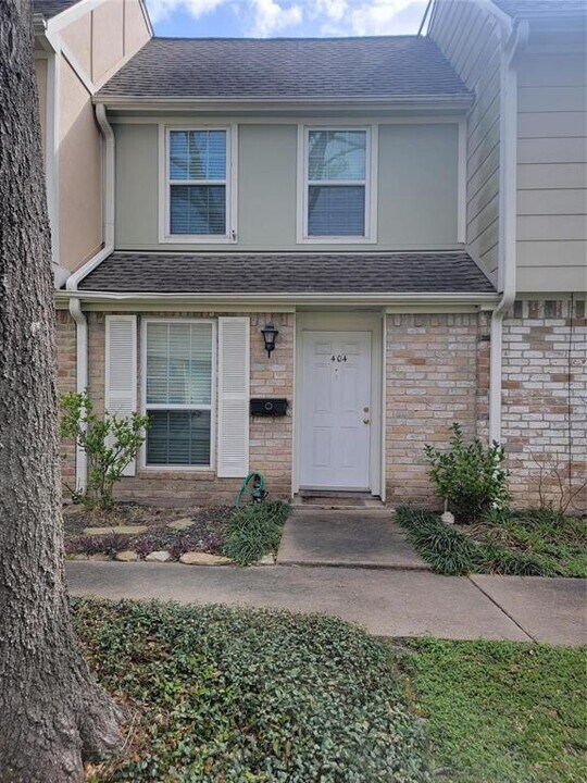 8102 Amelia Rd in Houston, TX - Building Photo