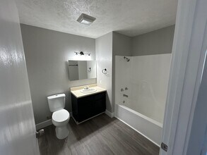 940 27th St, Unit 7 in Clarinda, IA - Building Photo - Building Photo