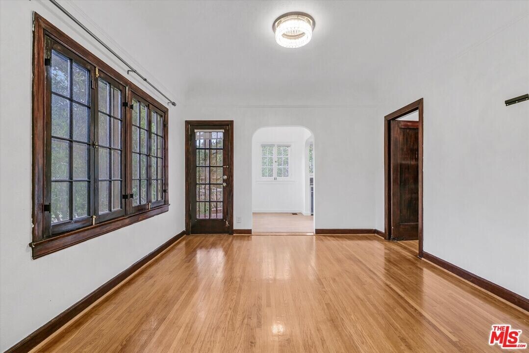 5112 Edgewood Pl in Los Angeles, CA - Building Photo