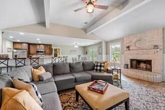 801 John Knox Rd in Fischer, TX - Building Photo - Building Photo