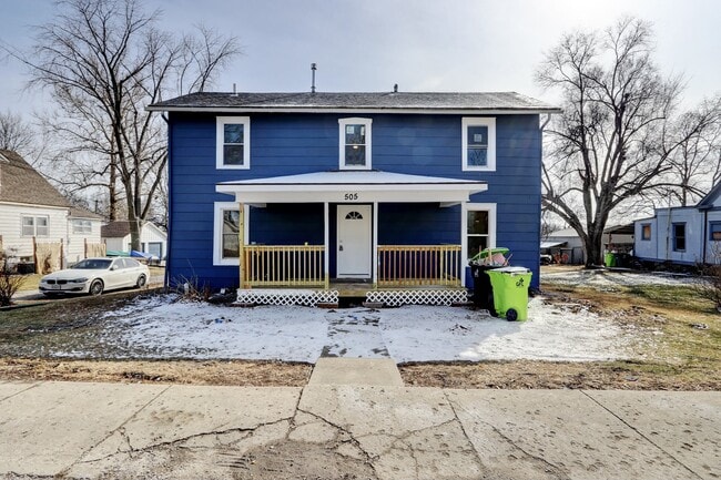 property at 505 E Wall St