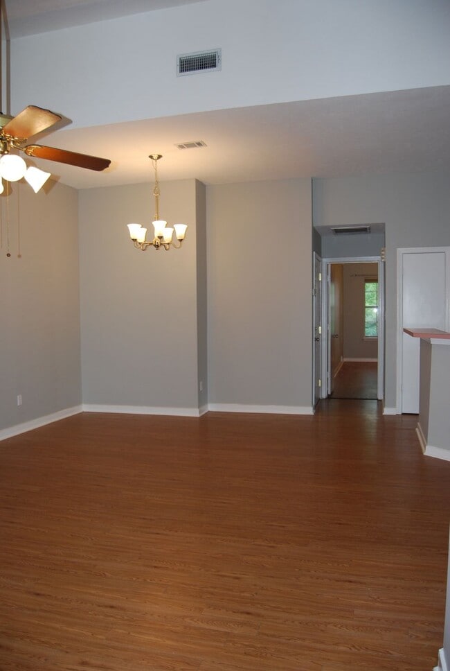 304 Indian Summer Ln in Clinton, MS - Building Photo - Building Photo