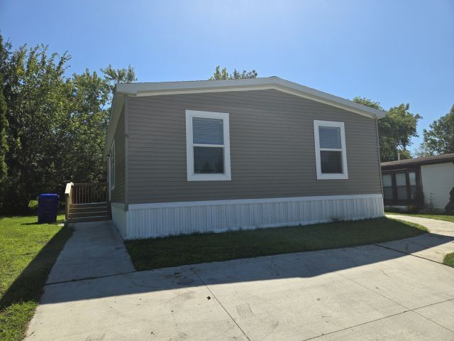 property at 6 W Canyon Dr