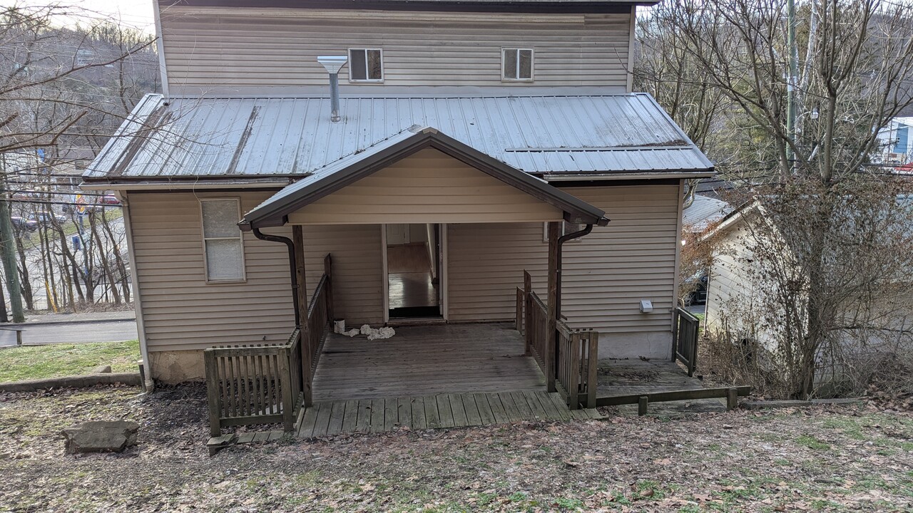 1951 Listravia Ave, Unit 1951 Listravia Ave in Morgantown, WV - Building Photo