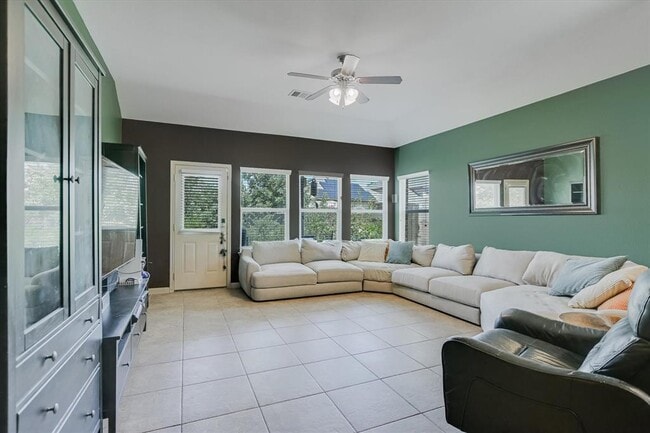 301 Marklawn Ln in Hutto, TX - Building Photo - Building Photo