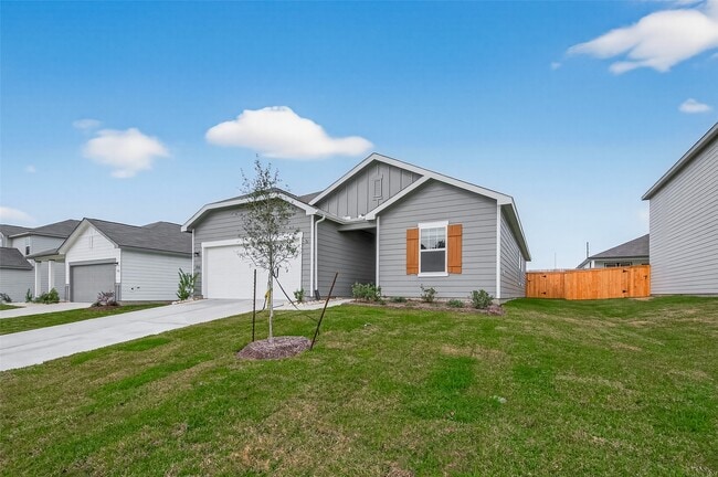 property at 31334 Gayle Prairie Oaks St