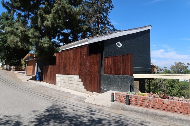 3942 Murietta Ave, Unit A in Los Angeles, CA - Building Photo - Building Photo