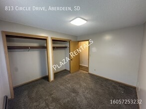 905 N Main St in Groton, SD - Building Photo - Building Photo