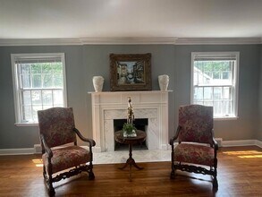 3652 Poplar Ave, Unit 2319-1F in Memphis, TN - Building Photo - Building Photo