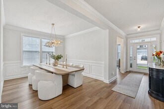 14905 Heather Bloom Dr in Dale City, VA - Building Photo - Building Photo