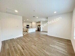 5542 Coyote Star Rd in Marana, AZ - Building Photo - Building Photo