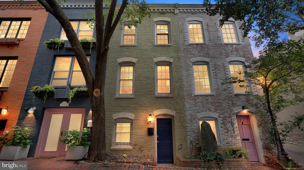 1035 Cecil Pl NW in Washington, DC - Building Photo