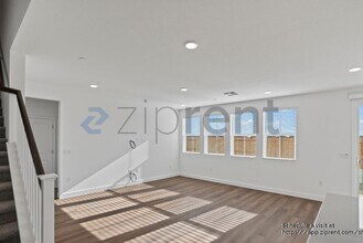 426 Gold Coast Rd in Lathrop, CA - Building Photo - Building Photo