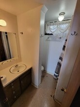 9917 N Waikiki Rd in Spokane, WA - Building Photo - Building Photo