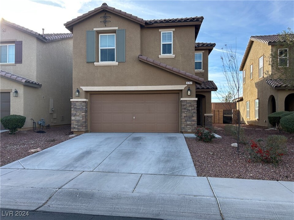 3761 Via Gaetano in Henderson, NV - Building Photo