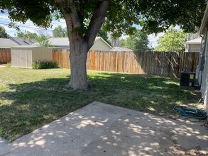 1335 Dallas St in Aurora, CO - Building Photo - Building Photo
