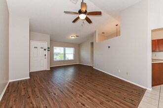 18507 Eastshore Dr in Ft. Myers, FL - Building Photo - Building Photo