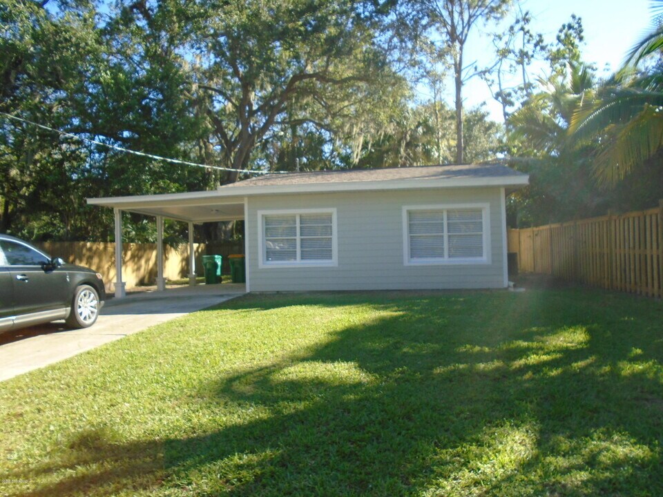 183 Platt Ave in Merritt Island, FL - Building Photo