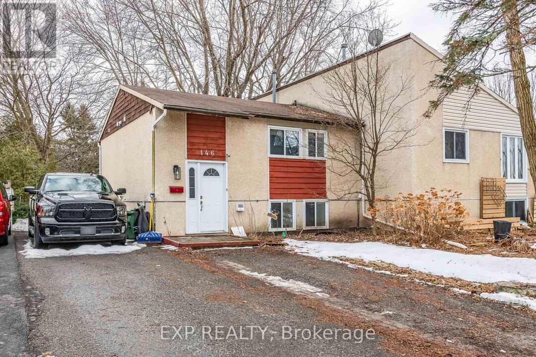 146 Rothesay Dr in Ottawa, ON - Building Photo