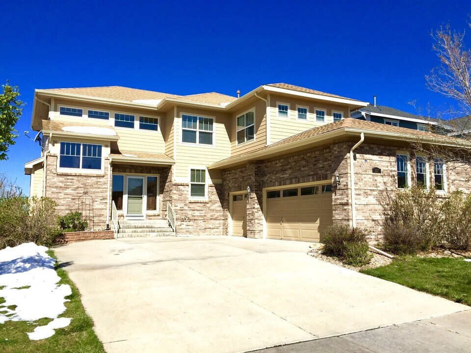 117 N Coolidge Way in Aurora, CO - Building Photo