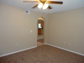 12911 Parkington Dr in Gibsonton, FL - Building Photo - Building Photo