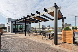 1122 Frankford Ave in Philadelphia, PA - Building Photo - Building Photo