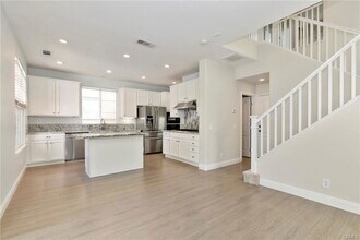 63 Figtree in Irvine, CA - Building Photo - Building Photo