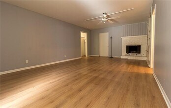 3304 Tom Green St in Austin, TX - Building Photo - Building Photo