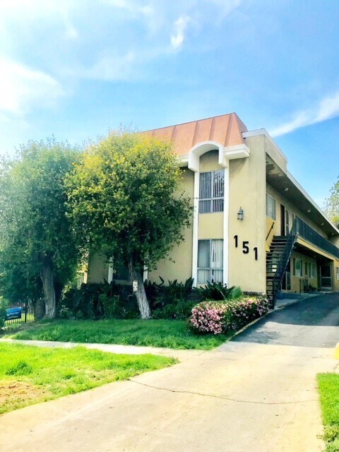 151 N Hoover St in Los Angeles, CA - Building Photo